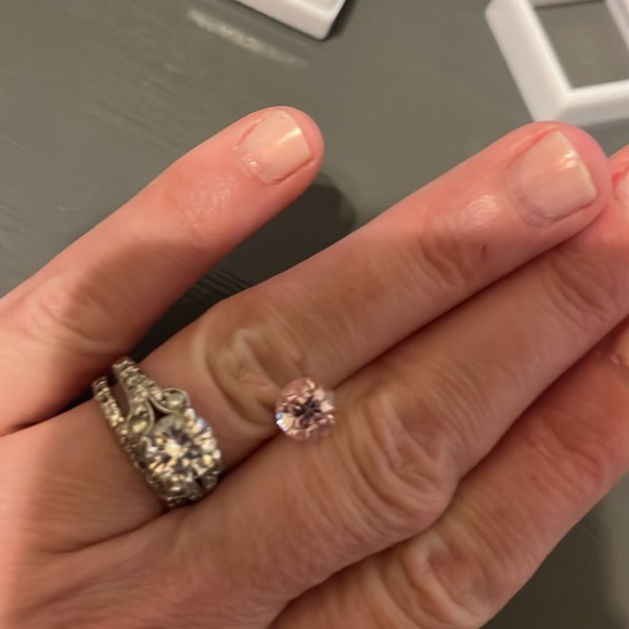 2 carat 7 mm kunzite - Picture 3 of 3